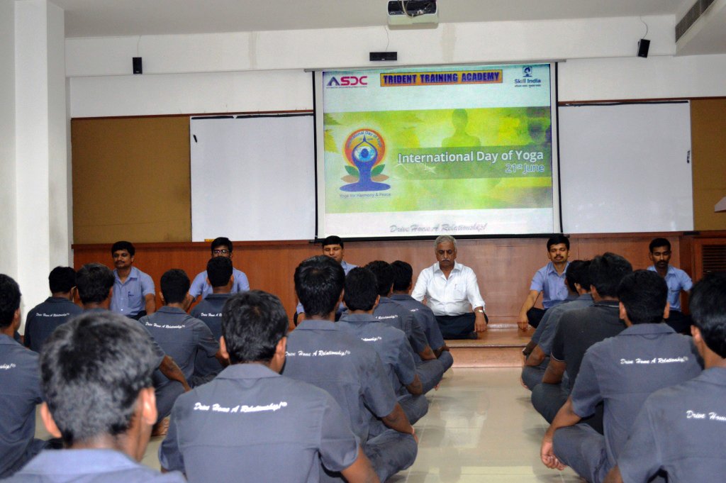 SkillsASDC's tweet photo. International #YogaDay being observed at Trident Training Academy #ASDCPartner #YogaDay2016 @MSDESkillindia https://t.co/GbpJUGGOST