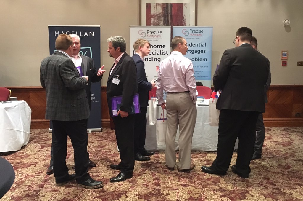 BlacksConnect's tweet photo. Busy start on the @Precise_Mtgs stand #ingardconf16 @Ingardfs @Roger08Roger @JPritchard_7 https://t.co/hnwqNghvay