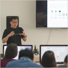 MinitheoryHQ's tweet image. New at UX design? Supercharge your team with practical workshops by practising designers: buff.ly/1Va2k0A