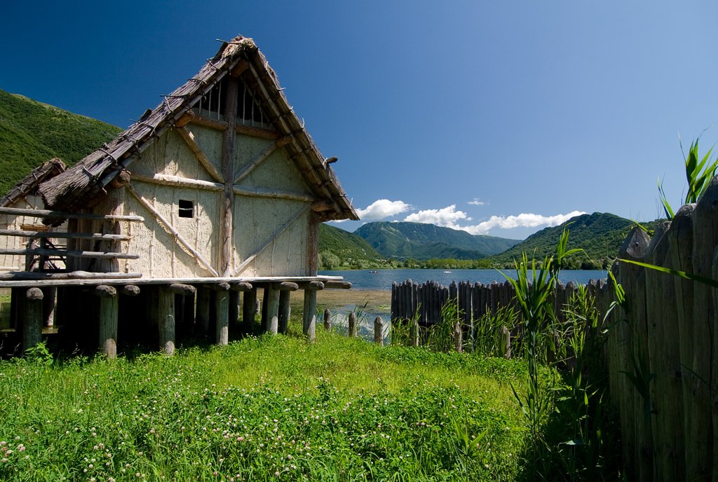 TurismoVeneto's tweet photo. Esploriamo il Parco Archeologico didattico del #Livelet https://t.co/QH3INm6Bur #RevineLago #visitveneto https://t.co/kreUdJ2wPl
