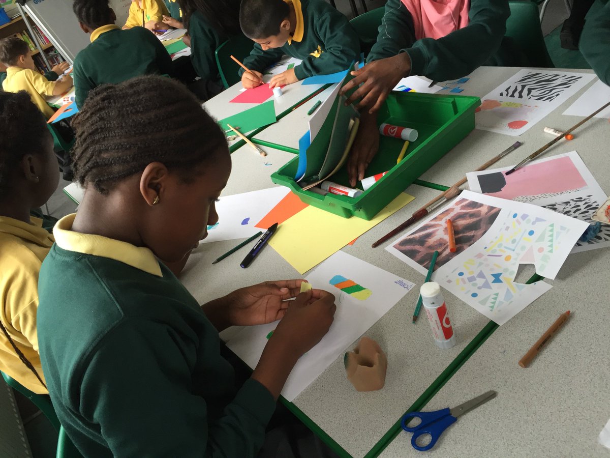 KBHeadteacher's tweet photo. .@KenderSchool working with @Boldtendancies @bbhzag on 'my museum' #childrentakethelead; thank you, great project https://t.co/UIOaT0giAv