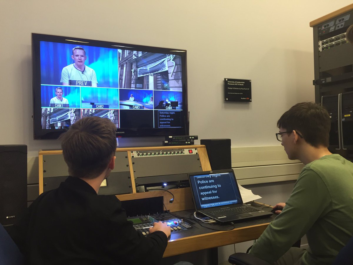 MediaWakey's tweet photo. Today our A Level Media and Film students visited @HuddersfieldUni Thank you @JournoatHud for having us today! https://t.co/0xQPLTSg4b