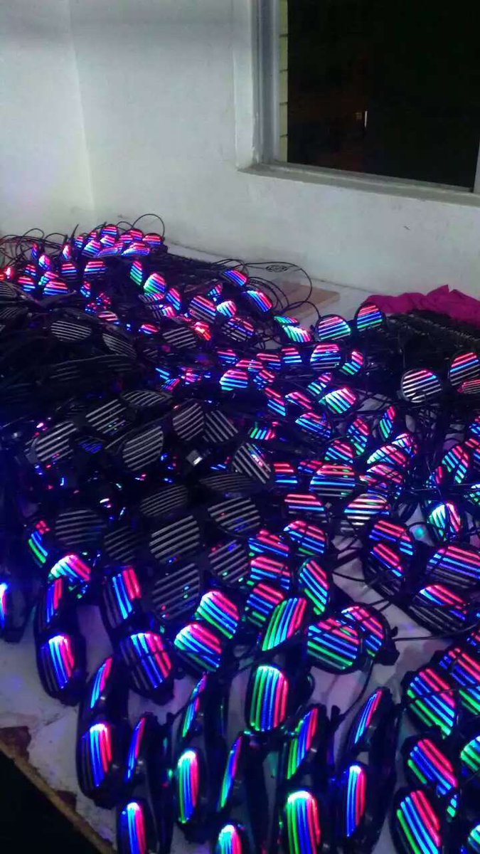 greatfavonian's tweet photo. #ledsunglasses Sound Activated LED Sunglasses #GFLAI https://t.co/FEt2oxXOXb