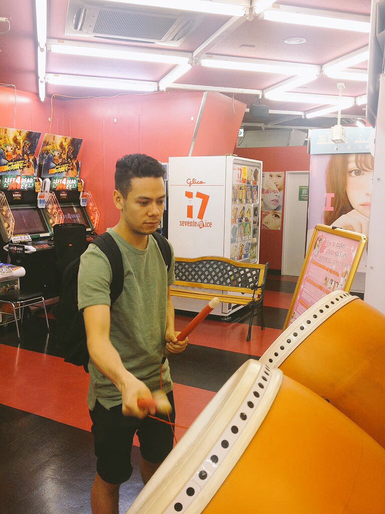 WaveRider4Life's tweet photo. @JulianCalorDJ 
#TaikoMaster😚🙏lol https://t.co/IPjF0f5Jh4