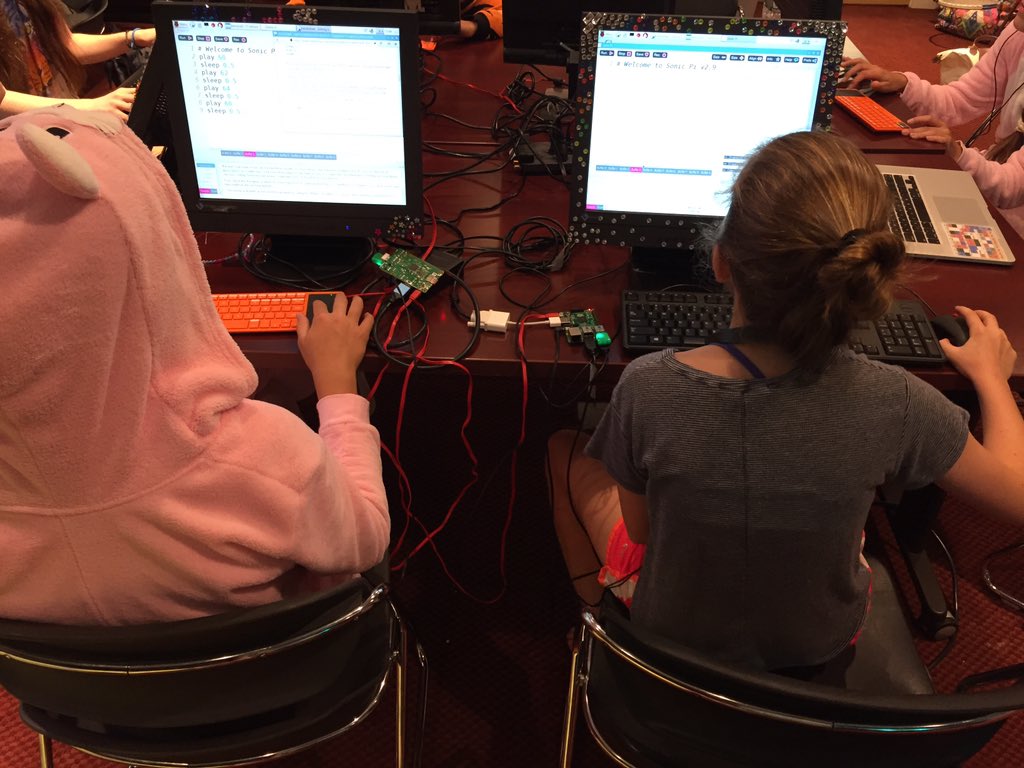 BeGeeky's tweet photo. A rabbit &amp; a tiger mixing sweet beats w Sonic pi this morning. So awesome! Thanks @DesignSaunders for the rec. https://t.co/kBGzTFKQ5J