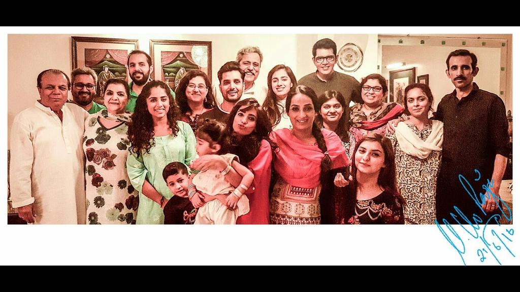 Almasfidai's tweet photo. TMJ ended on a very happy note. From our iftar meet up we all pay our gratitude to our fans who loved us to the core https://t.co/B3Gp7GosJG