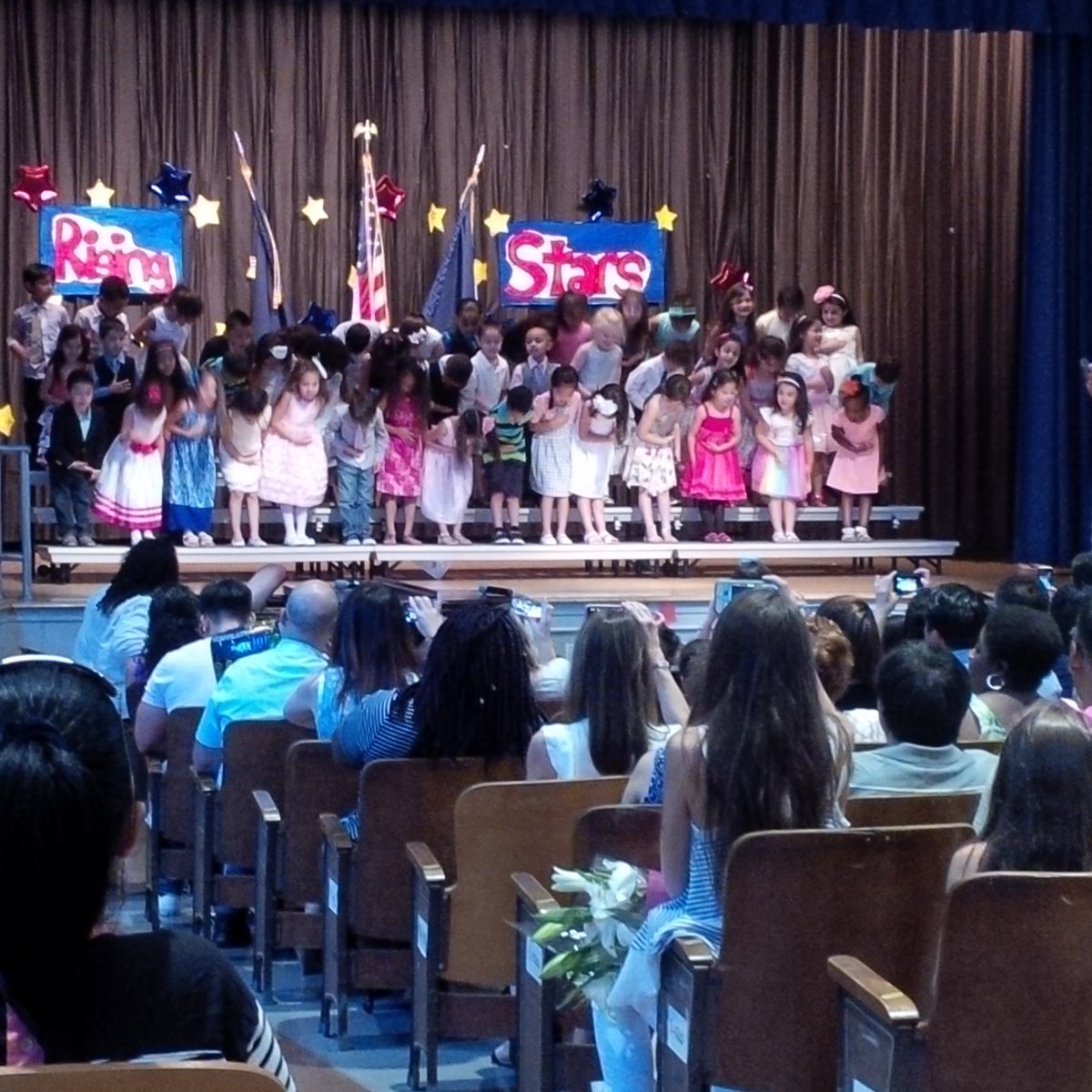 26q178's tweet photo. Kindergarten Stepping Up: singing multicultural songs and dancing their way to first grade! https://t.co/sXYYOTsbSZ
