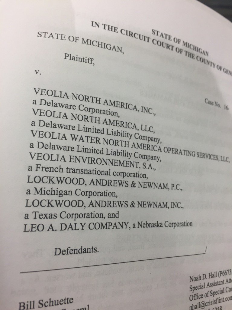 drewmooreNBC25's tweet photo. .@SchuetteOnDuty suing these three companies . Citing negligence saying @veolia and #LANEngineering botched the job. https://t.co/6mItZUg4TB