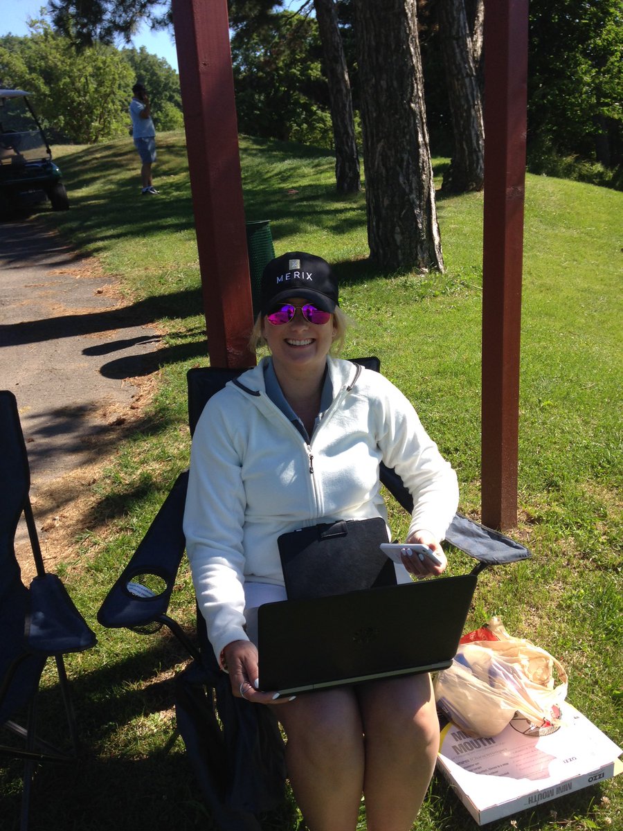 MerixJessica's tweet photo. Multi tasking at its finest! 😎👌#MERIX @MERIXFinancial https://t.co/bqO7REVSIy