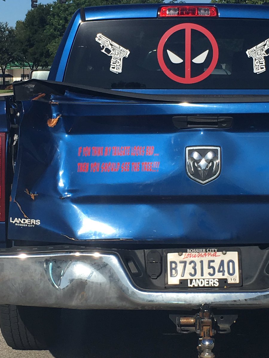 AMLBeats's tweet photo. "If you think my tailgate looks bad you should see the tree" #Legend https://t.co/TopaMY8RY9