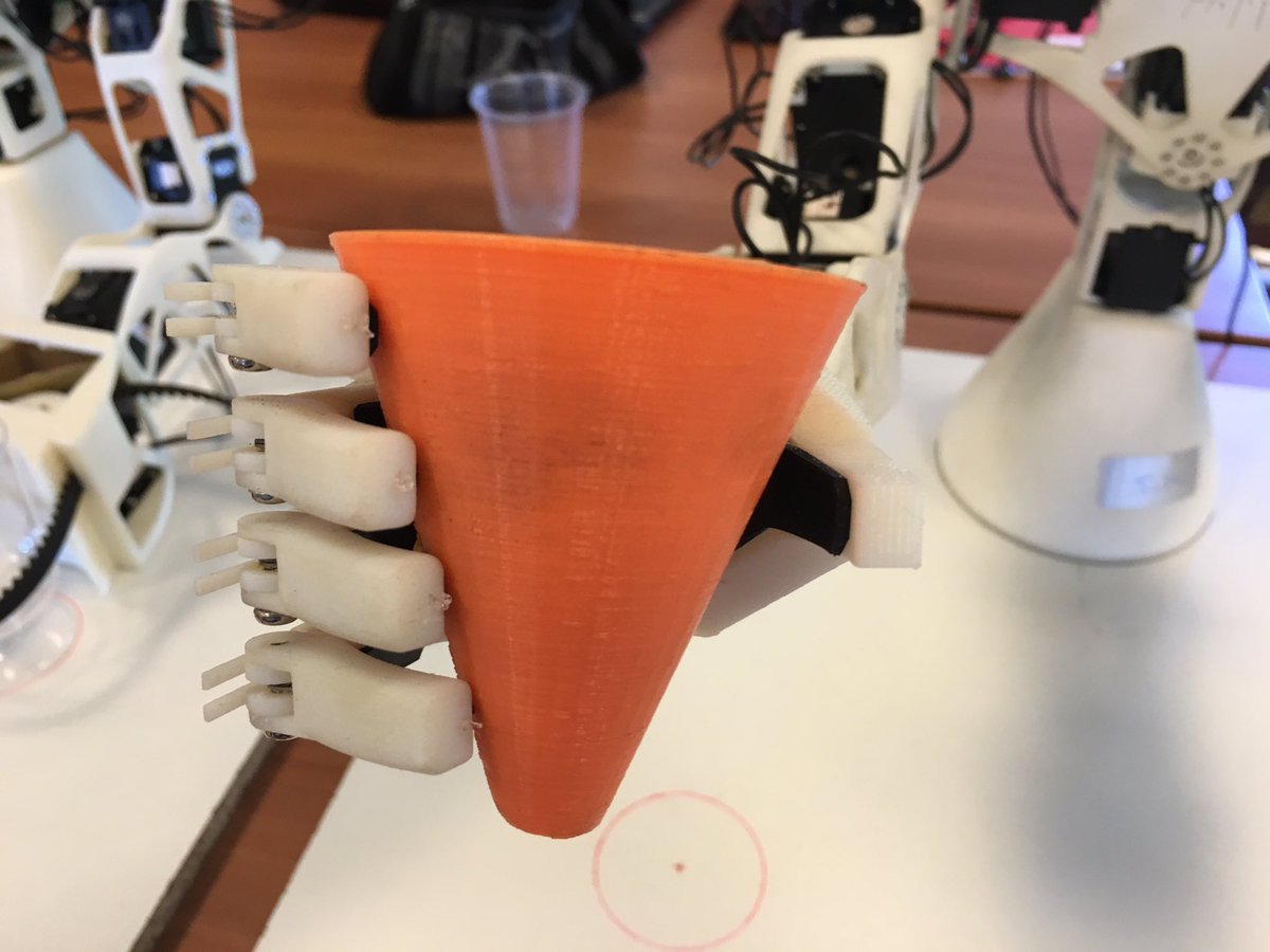 laceze's tweet image. Vainqueur du concours Poppy 2016 GROUPE JLMC #RoboEduc16 #Ensam #poppyproject