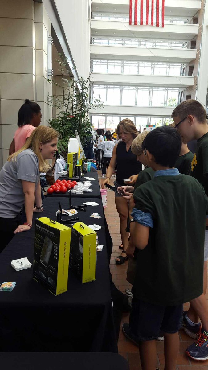 NRGinsight's tweet photo. #globalinnovation @firstlegoleague teams, stop by @nrgenergy to experience #pathtoluma #ilooklikeaninventor https://t.co/0WB616e21c