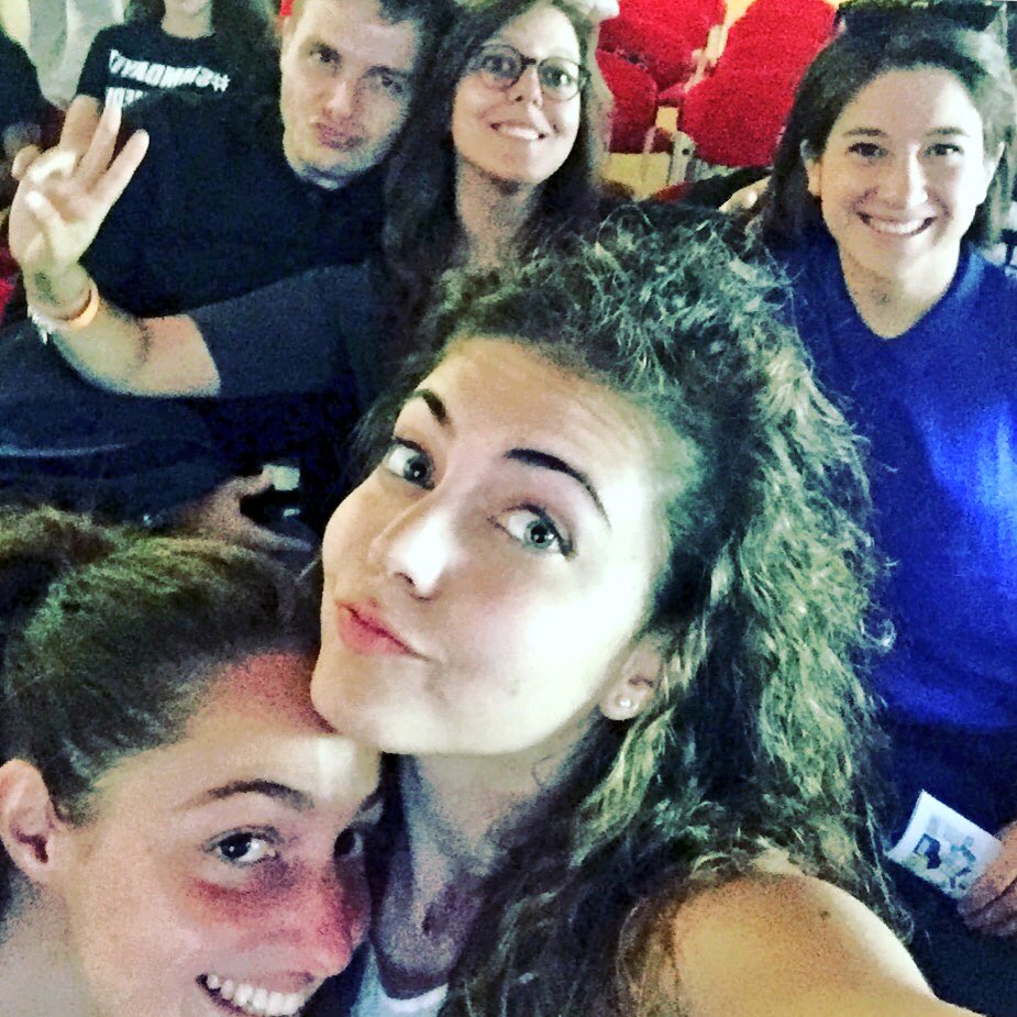 p_franky93's tweet photo. Creiamo un po' di Verde... #unpodigialli #unpodiblu #smmdayit2016 #ilsole24ore #milano #unicatt #tweetting https://t.co/SLLzwveAqt