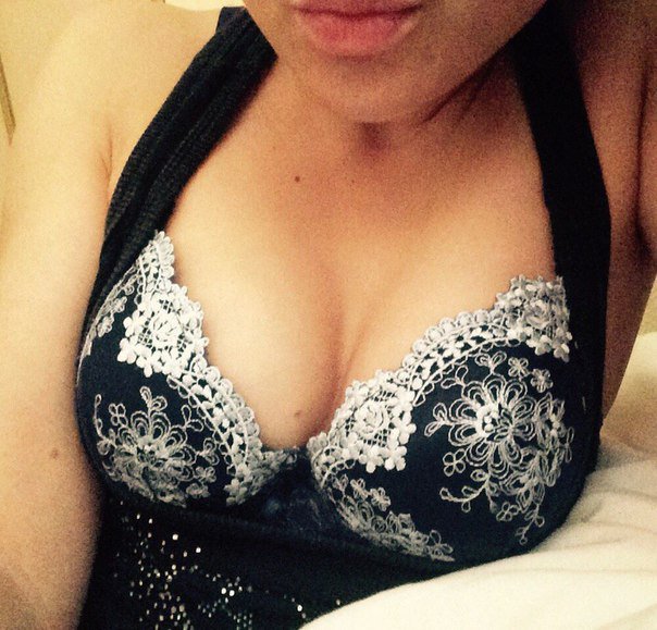 exexexkron1985's tweet photo. Geile meid uit Amsterdam zoekt mannen voor webcamseks! https://t.co/atonY4bm3d #massagesalons #zomerjurkje https://t.co/i7hewIcZbB