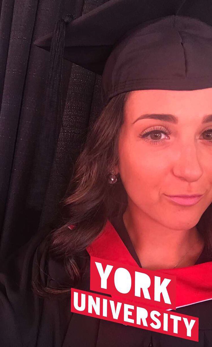 MayaRadddd's tweet photo. #YorkUConvo MADE IT 🎓🎉🙆🏼 https://t.co/BDJCkuFiwf