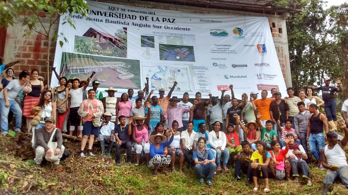 Justiciaypazcol's tweet photo. #ElUltimoDiaDeLaGuerra es para celebrarlo en comunidad, para seguir caminando unidos por la paz! https://t.co/aaCFXOcnQ9