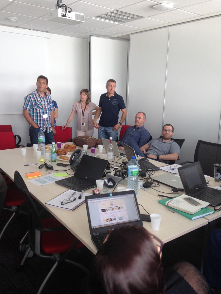 DupontOracle's tweet image. Brainstorming sur les cas d&apos;usages #DigitalMission #oraclefrance#Toulouse