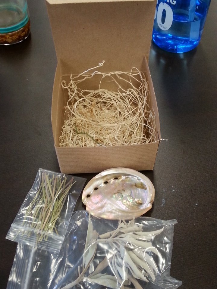MsJBuck's tweet photo. On-the-go smudge kit ! So excited to bring Aboriginal culture into my classroom practice! #PROF02 #teacherperks https://t.co/hpaeiErKVW