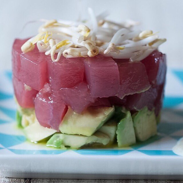 MartaTovaglieri's tweet photo. Tartare di tonno con avocado, germogli e maionese allo zenzero. #frescoteam_IT https://t.co/aG7mcS3vXV https://t.co/AXmSwdOjrB