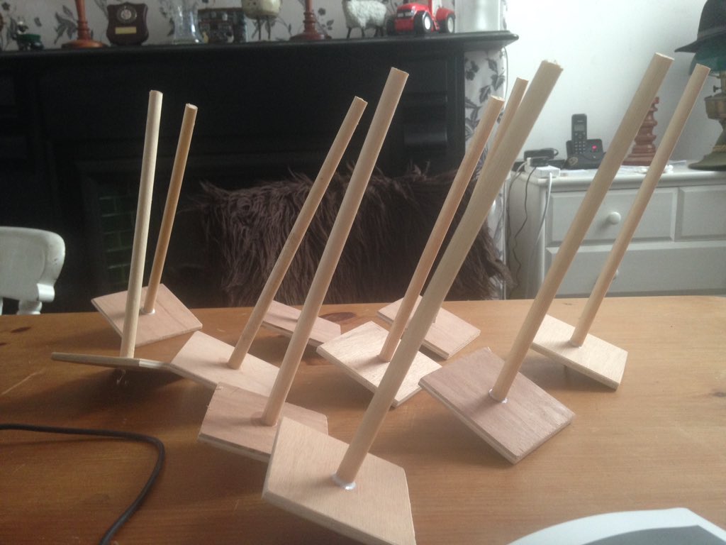 kennixtonsheep's tweet photo. @GreenCityEvents a flock of #dropspindles. Looking forward to tonight's class @littlemancoffee https://t.co/iRWUC267KZ