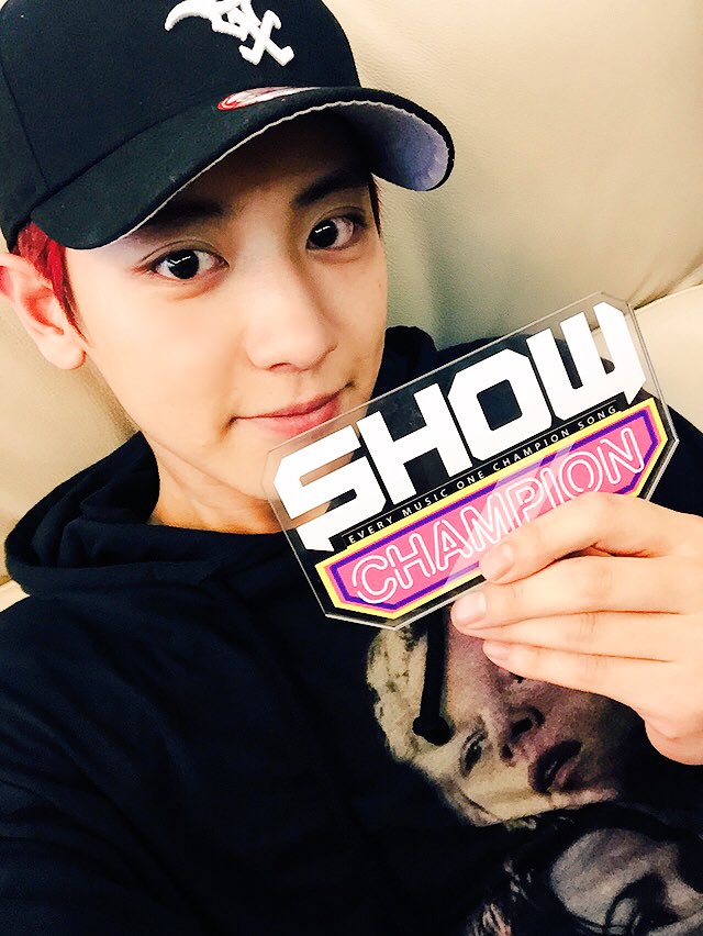 CljCOT5UkAAKCEJ.jpg:large