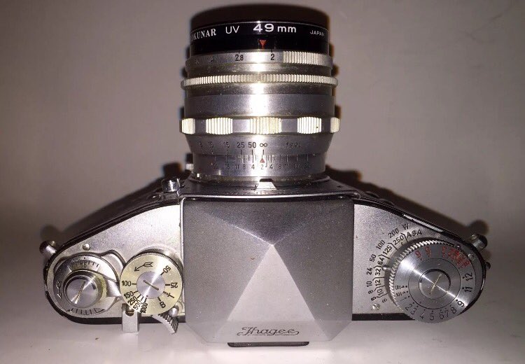 CameraCollector's tweet image. Auction! Art Deco EXAKTA VX 35mm w/Carl Zeiss 58mm F2.0 Red "T" + 2nd H1 Waist-level VF stores.ebay.com/CameraCollecto…