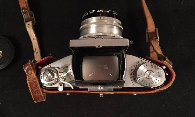 CameraCollector's tweet image. Auction! Art Deco EXAKTA VX 35mm w/Carl Zeiss 58mm F2.0 Red "T" + 2nd H1 Waist-level VF stores.ebay.com/CameraCollecto…