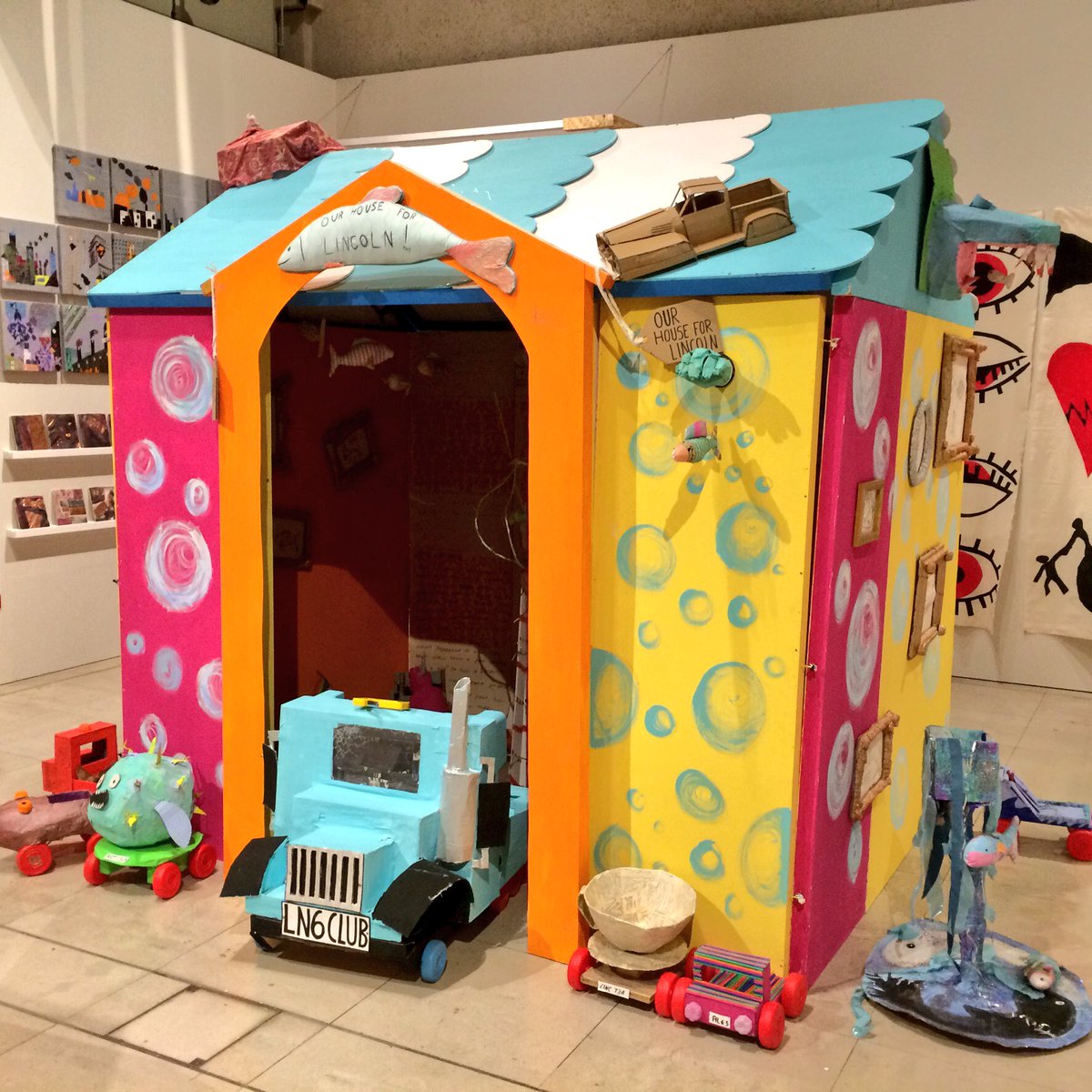 natsatclub's tweet photo. Here's @UniLincolnArts #HouseforLincoln inspired by @Alan_Measles #HouseforEssex, on display @SomersetHouse >Sunday https://t.co/jFG3ZJUPn8