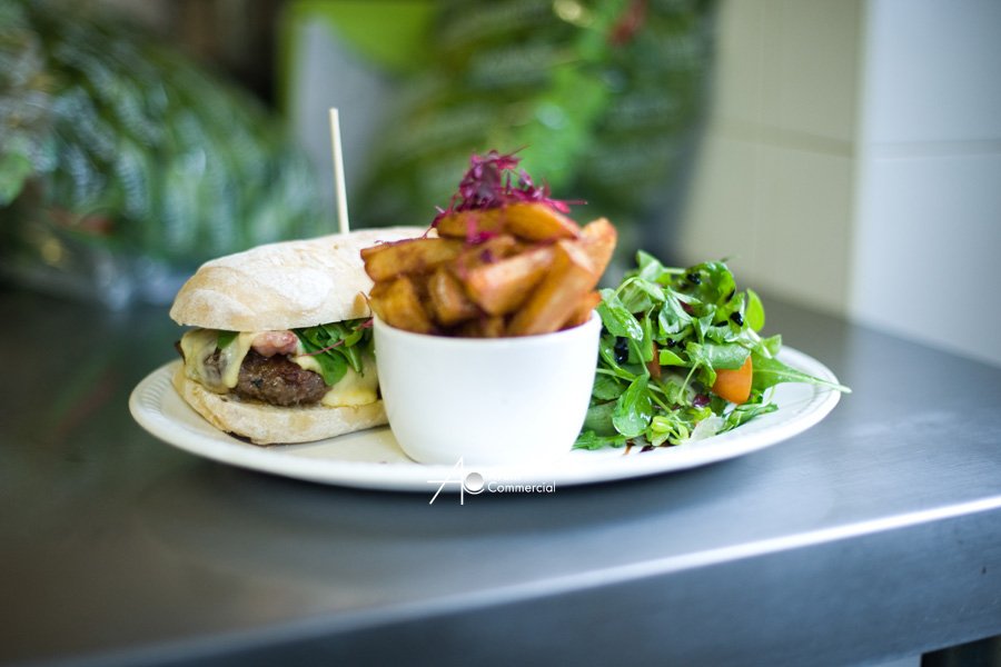 Quiz Night tonight!  Who's in? £1 entry &amp; its Burger Night too with burgers starting from £6.95...whats not to love?