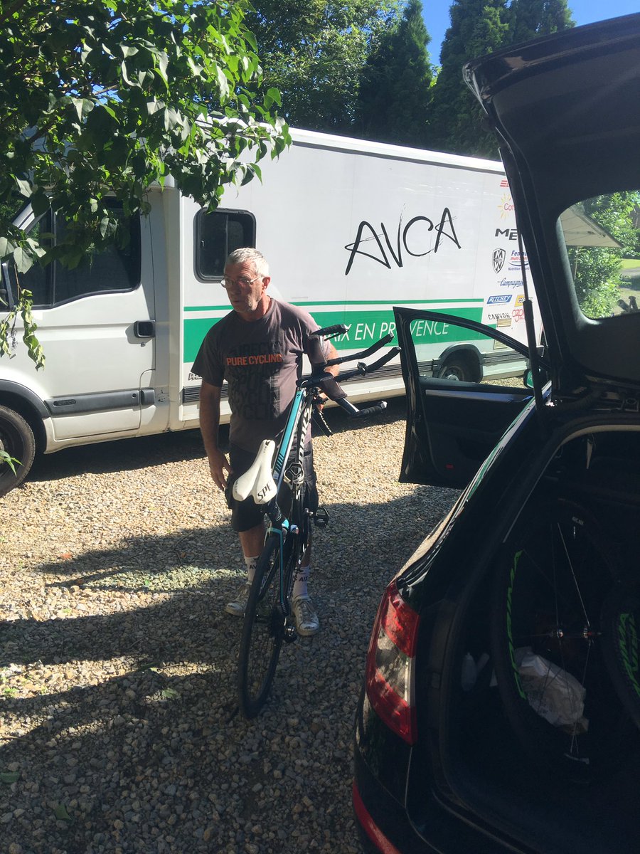 BOUETMAXIME's tweet photo. Merci @AVCAix pour le voyage et hébergement deux jours avant le championnat de France clm. #forcesud https://t.co/bXhZmJPEJU
