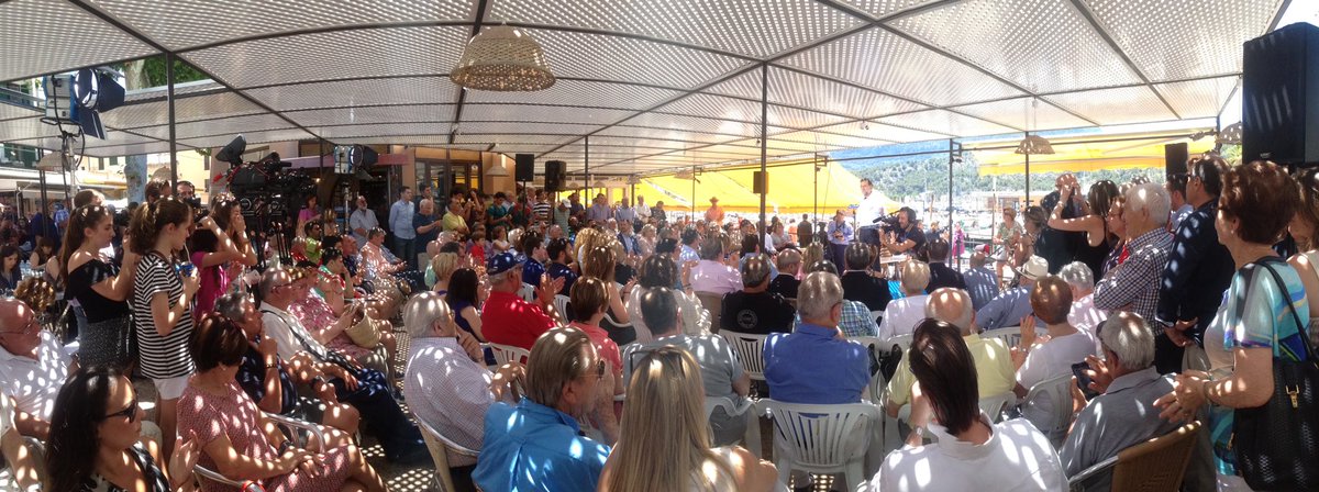 Con el presidente <a href="/marianorajoy/">Mariano Rajoy Brey</a> en el Port de Sóller. Nosotros votaremos #Afavor <a href="/PPopular/">Partido Popular</a> <a href="/ppbalears/">PP Balears</a> #26J