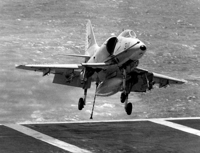 CpTplanespotter's tweet photo. 62years ago #A_4 #Skyhawk made 1st flight @_Horatio_ @lumpie125 @spad5017 @MrRat395 @BlackMaverick12 @bernaruno https://t.co/3iuKOcKzY5