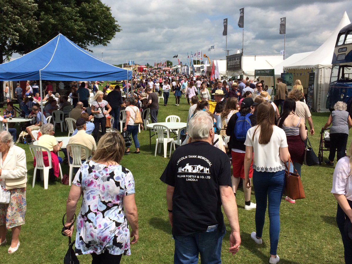 It's VERY busy <a href="/LincsShowground/">Lincolnshire Showground</a> this lunchtime on the 1st day of #LincsShow16
