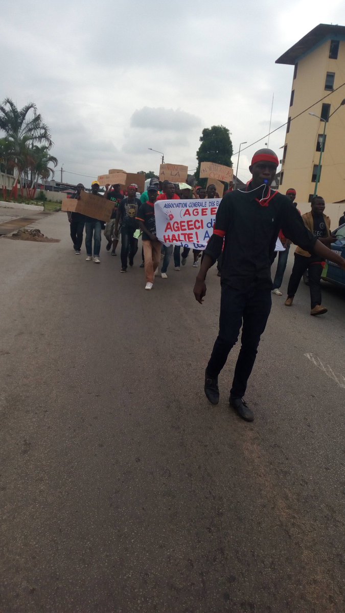 AgeeciCocody's tweet photo. Après un mois sans cours ni compo, #AGEECI crie son ral bol. @Gouvci @Presidenceci @Koaci @SOROKGUILLAUME @fratmat https://t.co/3t4qiCR3tm