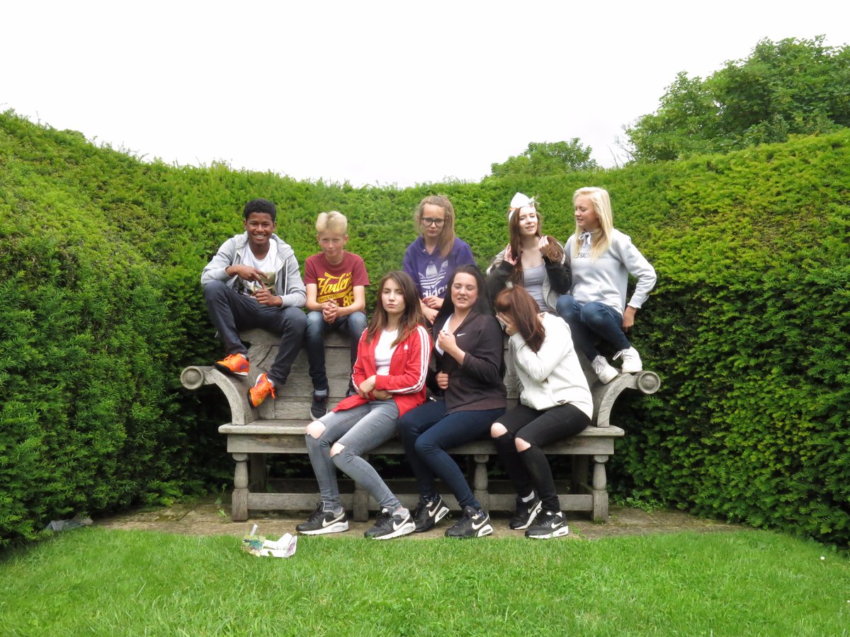 RBSCArts's tweet photo. #year9 #art students during their #herbarium art workshop trip to Lytes Cary from #boostudios @RobertBlakeSC https://t.co/7uVQGtJEDD