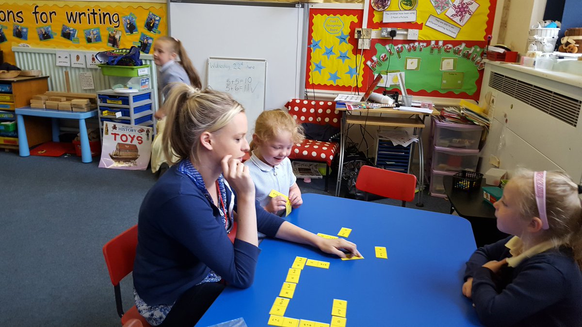 MissDaviesc744's tweet image. Dosbarth Cardiff City are fantastic at solving near doubles problems. #doubles #addition #1less @ fcwpa @L2459Mrs