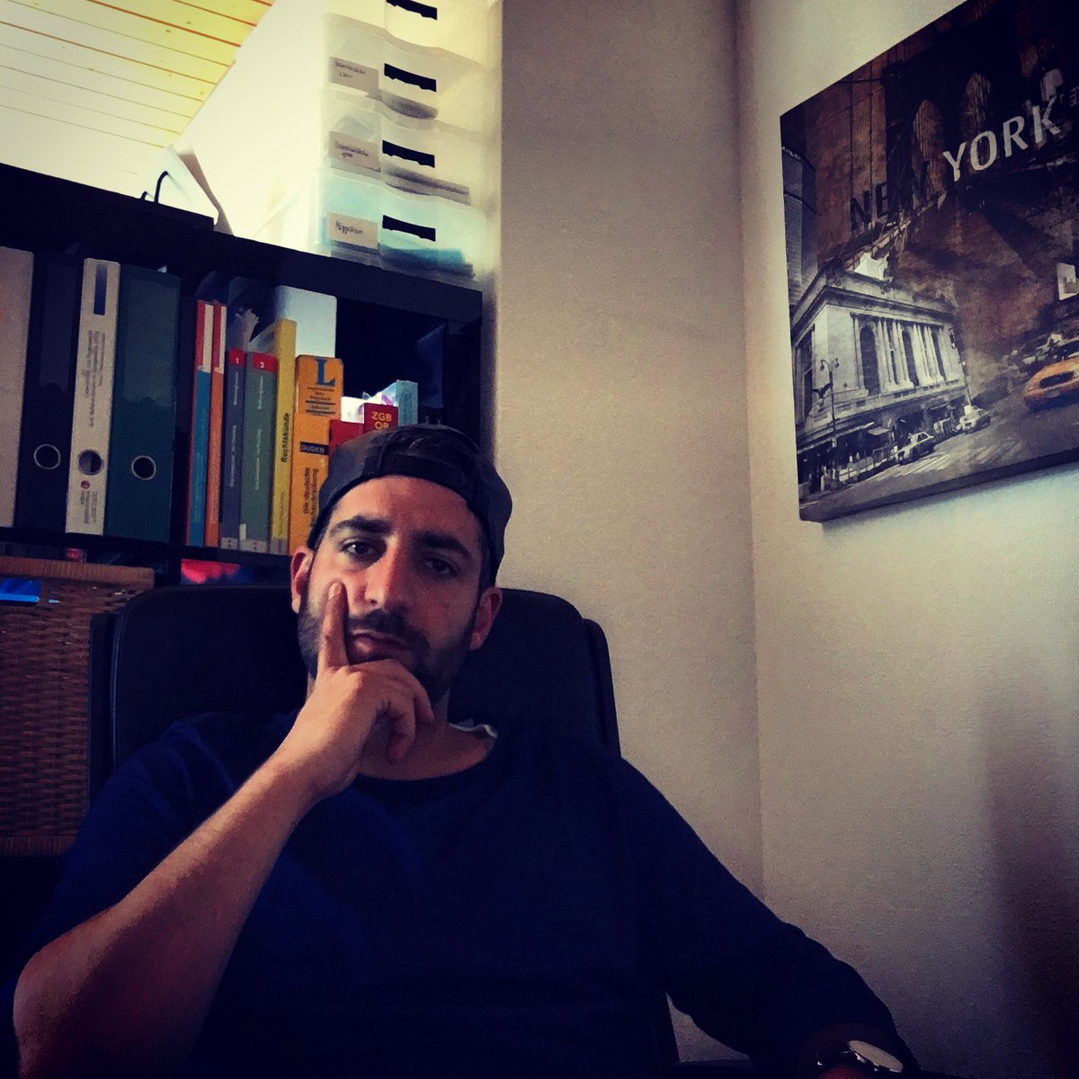 Gratz_Mania's tweet photo. #work #home #learn #wine #newbusiness https://t.co/DztkvqPpN4