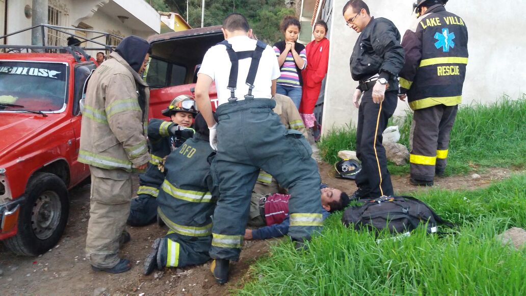 Arnulfo_Chiv's tweet photo. #NX: Clemente Citalan de 36 años muere al quedar atrapado entre dos vehículos. En 11C y callejón 19E Z1 https://t.co/vhKBVILdSj