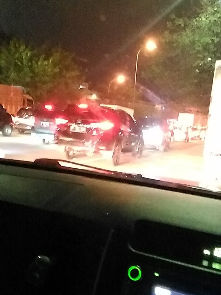 ToyotaLovers's tweet photo. @RadioElshinta GT masuk Tol Cikarang yang lewat kawasan Macet https://t.co/spZpD2yr0I
