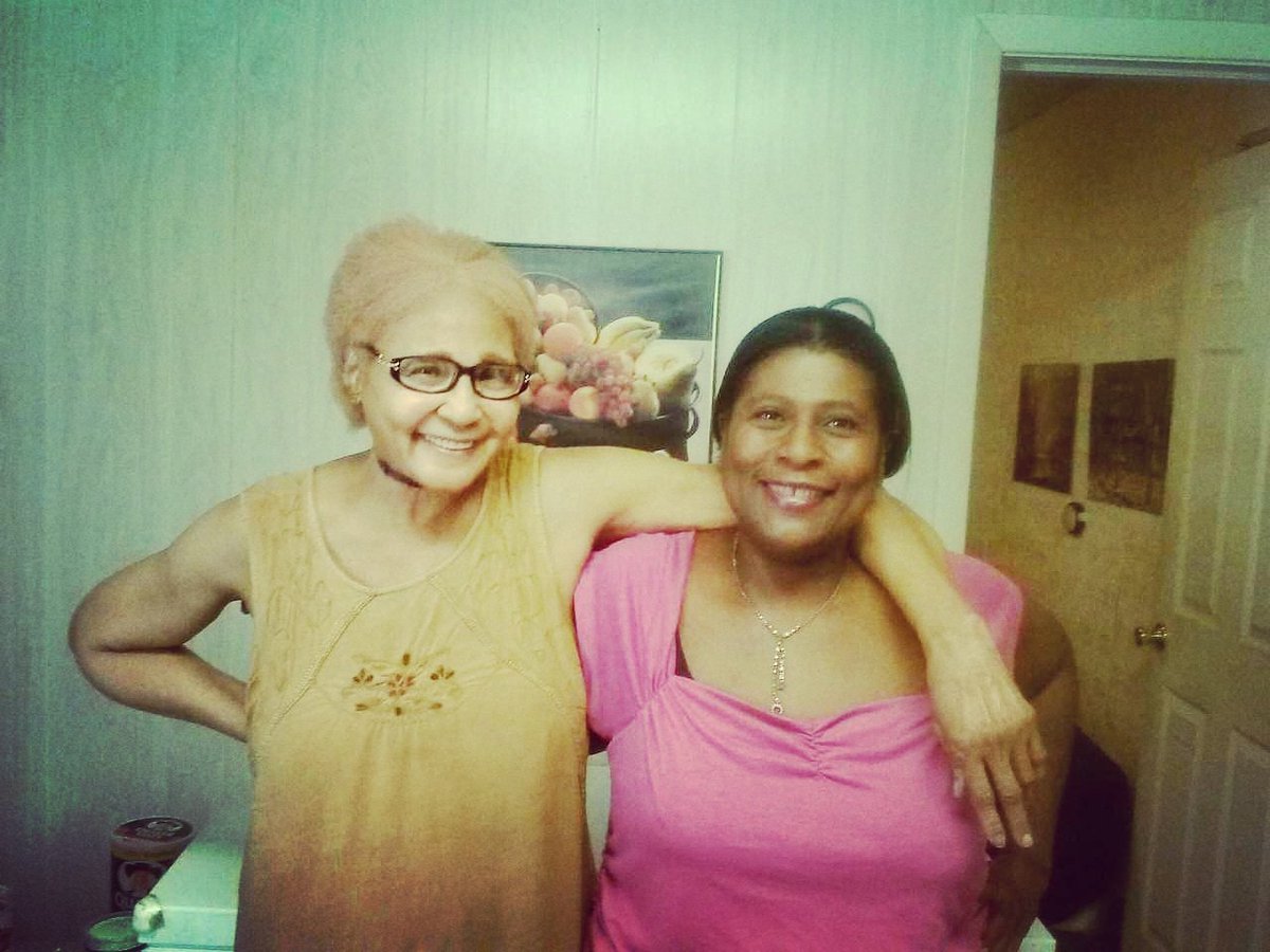 2canesovc's tweet photo. Bc of these 2 women i learned how love myself n 2 b da best me i can b #ampstrong #AMPLIFE #ampnation #amputee https://t.co/cApwuW3sTC