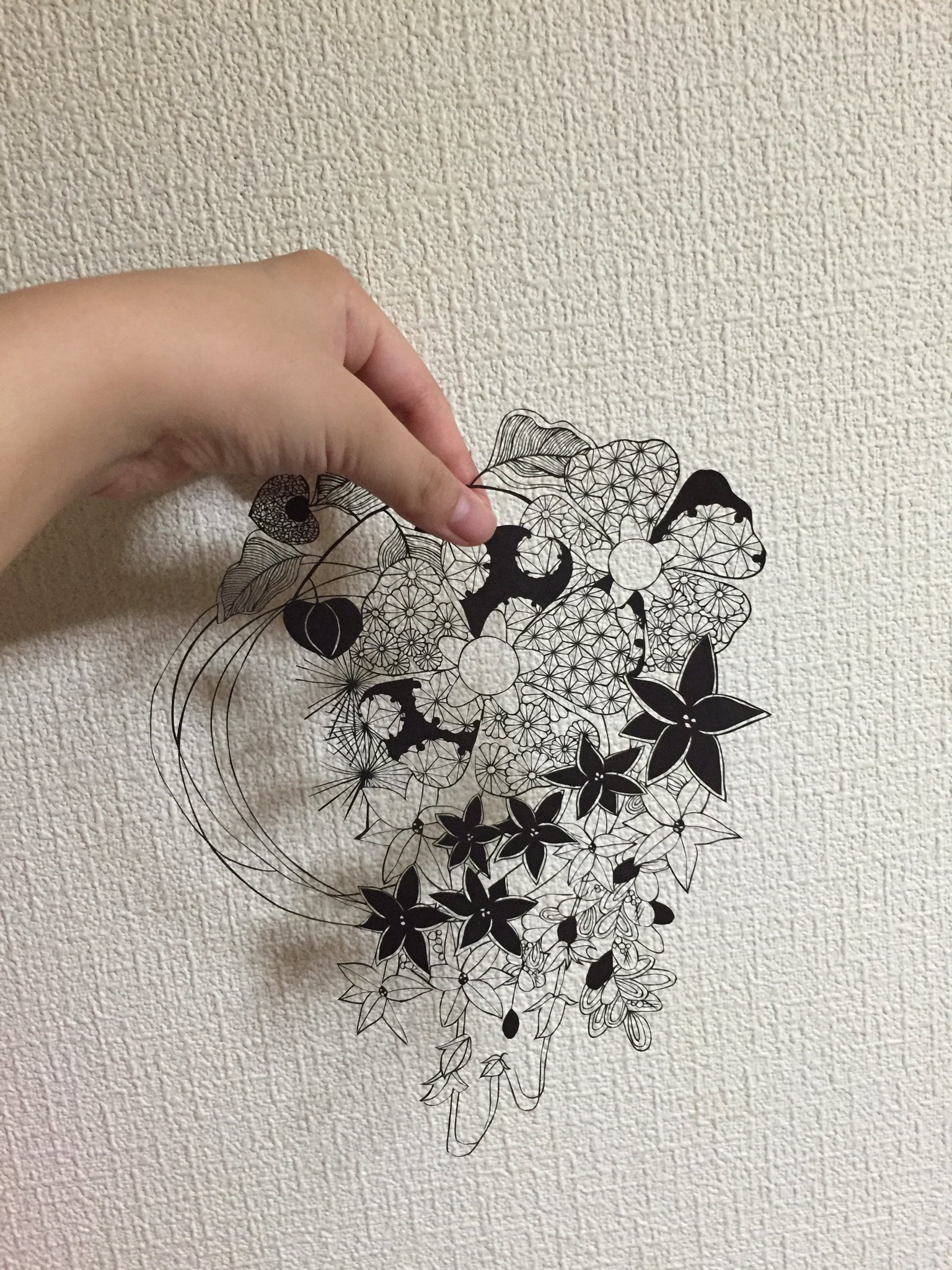 なつのき 切り絵 Na Twitteru 切り絵完成ー ブーケをイメージしました 良かったら見てください 切り絵