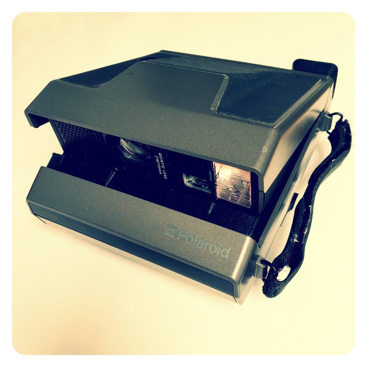 DanielaCesarei's tweet photo. Check out my new toy! #instant #polaroid #filmisnotdead #camera_cult #photography https://t.co/lT108XAQVI