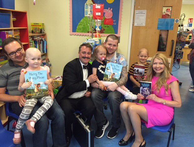WendyfHobbs's tweet photo. Wonderful time reading to the children! @DreamsWishesOrg #TheSpellOfPencliff #yafiction https://t.co/78wJtpfV6f https://t.co/axkIXx5zmq