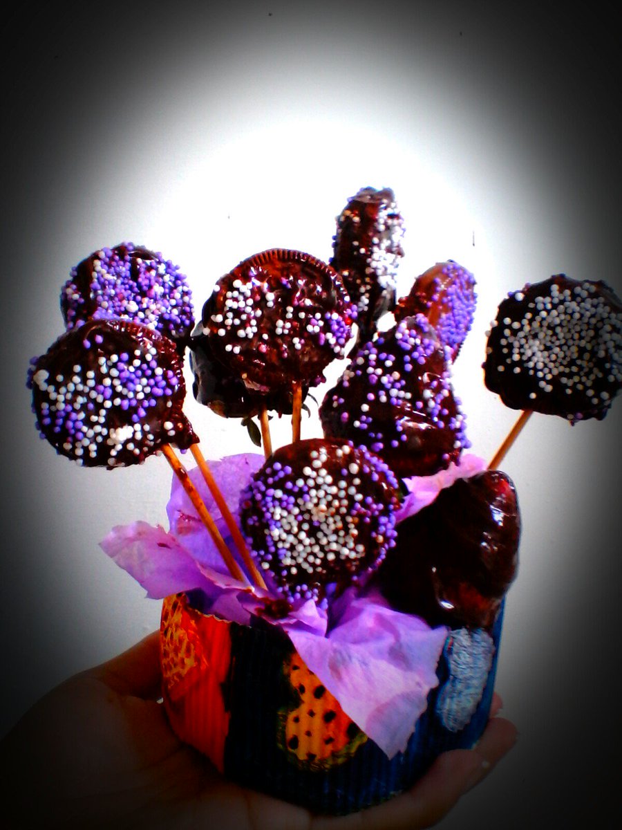 DECOISAca's tweet image. para una hermosa princesa amante de las oreos que cunple 5 añitos