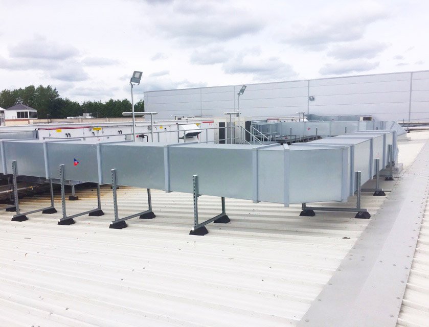 PanelDuct's tweet image. Images from @PanelDuct installation for a recent project @dunnesstores Castlebar #panelduct #HVAC #innovation