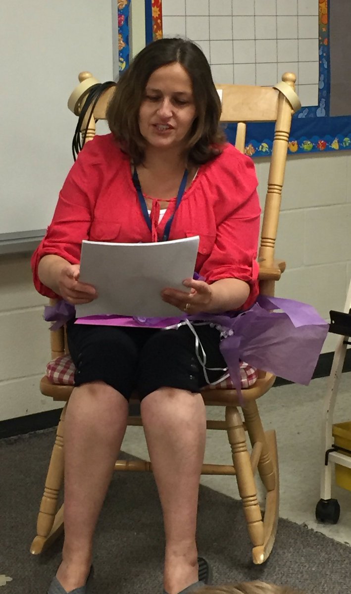 _mrsburton's tweet photo. We just LOVE our volunteers!! #singsong 🎤 Thanks Mr.Walker &amp; Mrs.Demelo 💙@WCLittleES https://t.co/EtHWKS1Soh