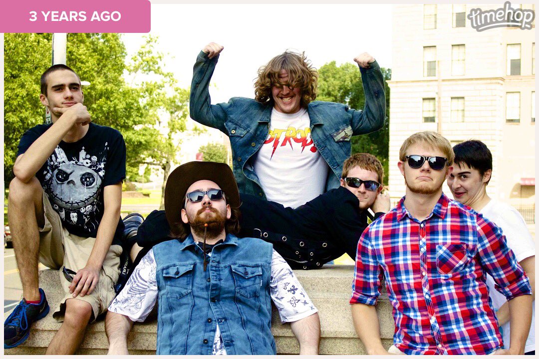 RedLegacyFilm's tweet photo. Three years ago today, a beautiful picture was taken. https://t.co/mPpPB2rDLE