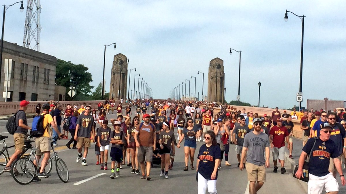 cavs's tweet image. Cleveland is the city. 🎉

#CavsParade || #OneForTheLand