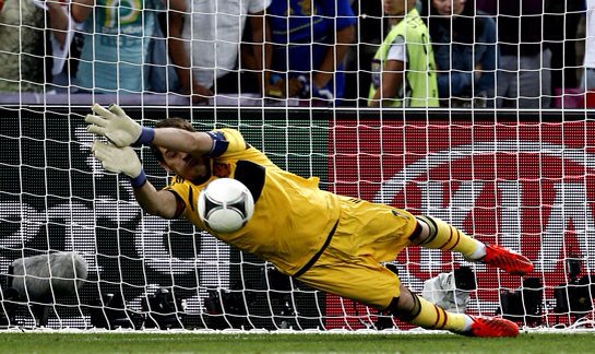 IkerCasillas_1K's tweet photo. Tu no habrás marcado el gol soñado, pero has echo paradas imposible de olvidar!🔝🇪🇸✨@CasillasWorld #CasillasEterno https://t.co/2gtywjGPG1
