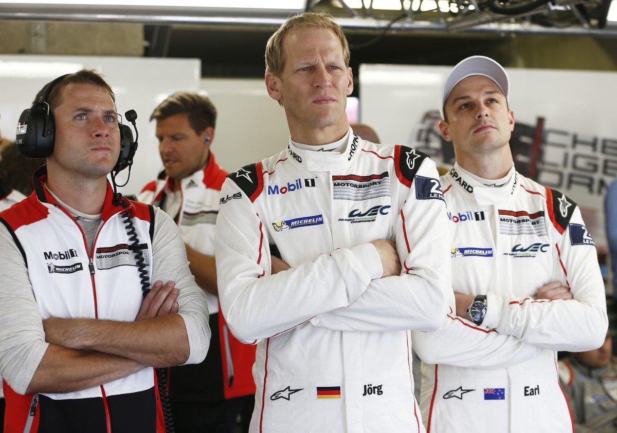 PorscheNAracing tweet picture